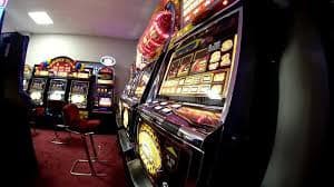 q777 App တွင် Esports နှင့် Sportsbook ပွဲများကို Live Betting ကစားနေသောမြင်ကွင်း